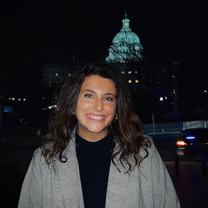 Meet your Posher, Alexis